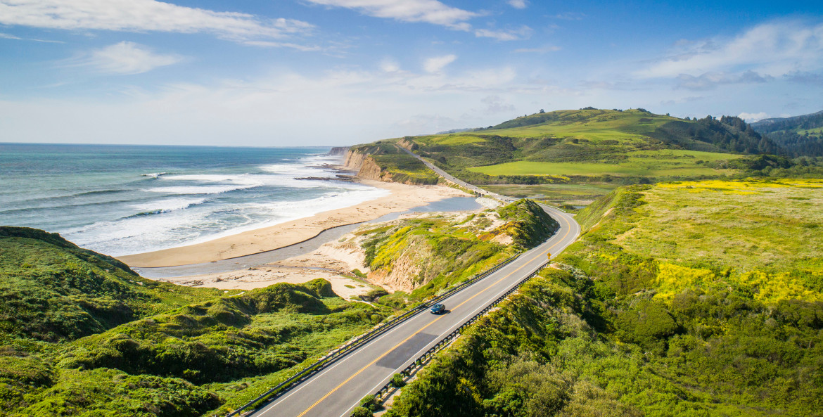 highway 1 along Pacific Ocean at Scott's Creek in San Mateo County, California, picture