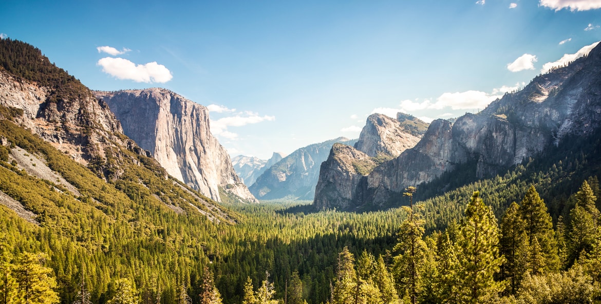 Tunnel View in Yosemite National Park in a sunny day, image