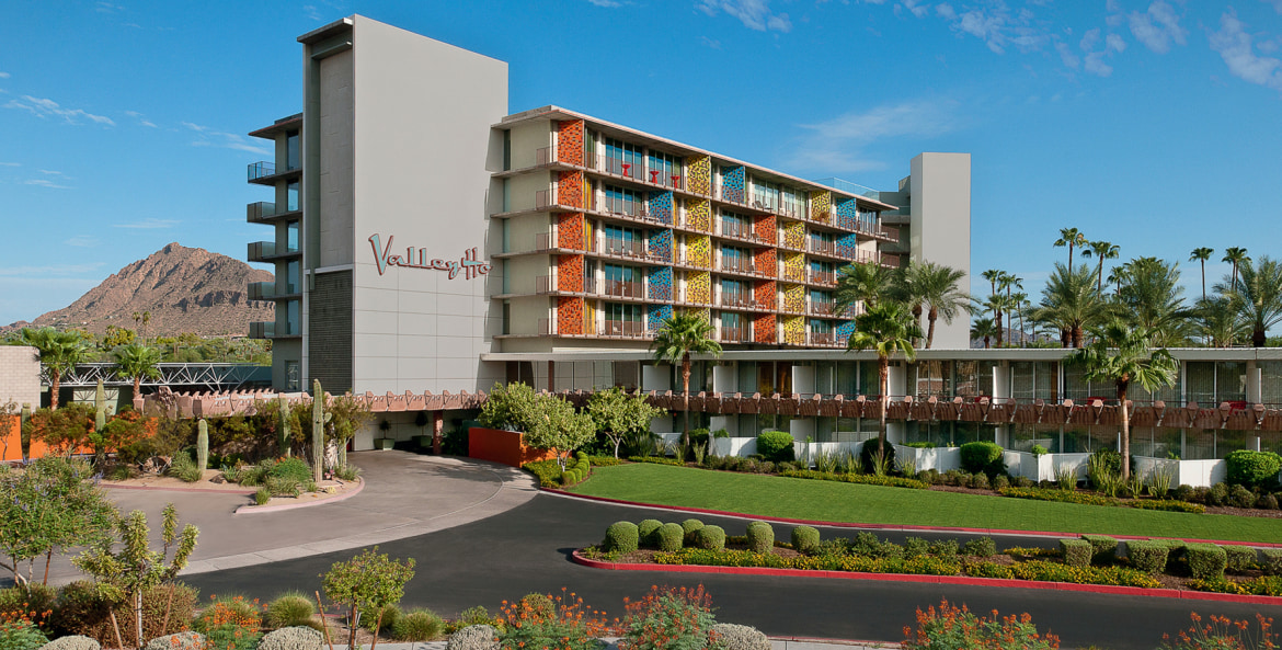Exterior of Hotel Valley Ho in Scottsdale, Arizona