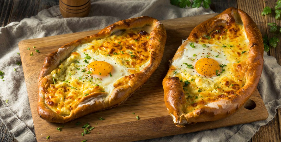 khachapuri with egg