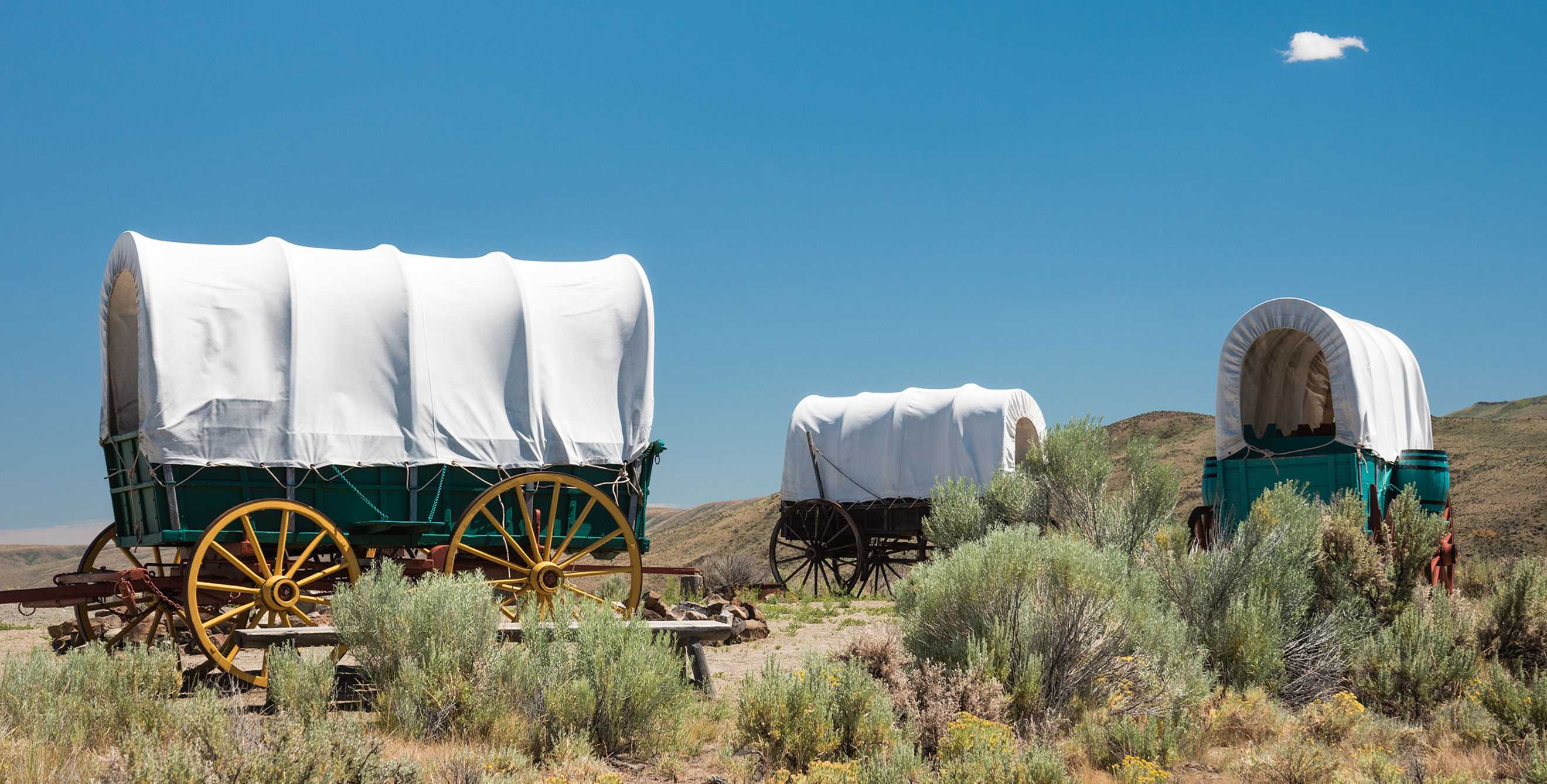 Covered wagons at the National Historic Oregon Trail Interpretive Center