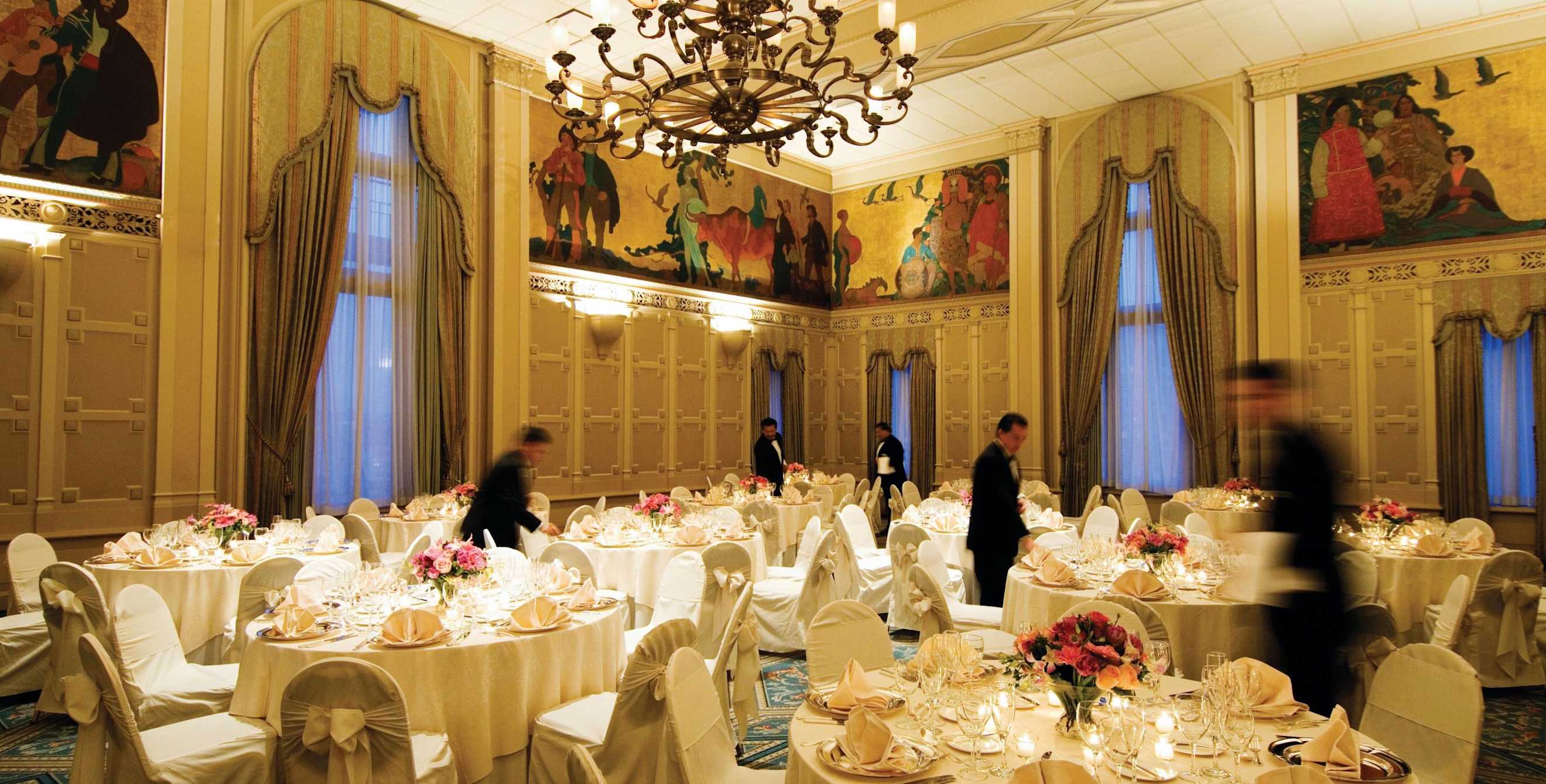 picture of the Room of the Dons with painter Maynard Dixon's Queen Calafia mural on the walls at the InterContinental Mark Hopkins Hotel