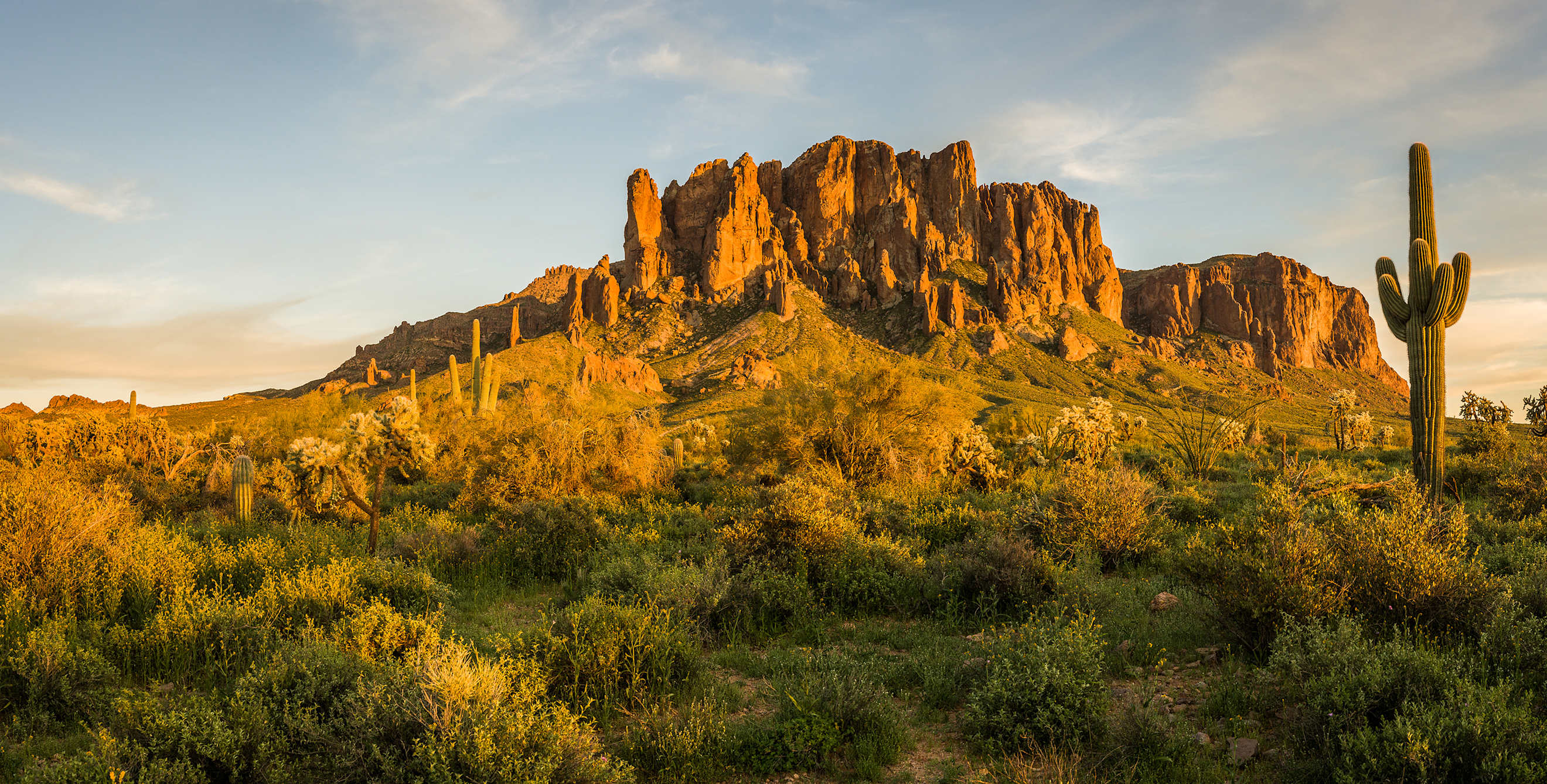 Superstition Mountains east of Phoenix, Arizona, picture