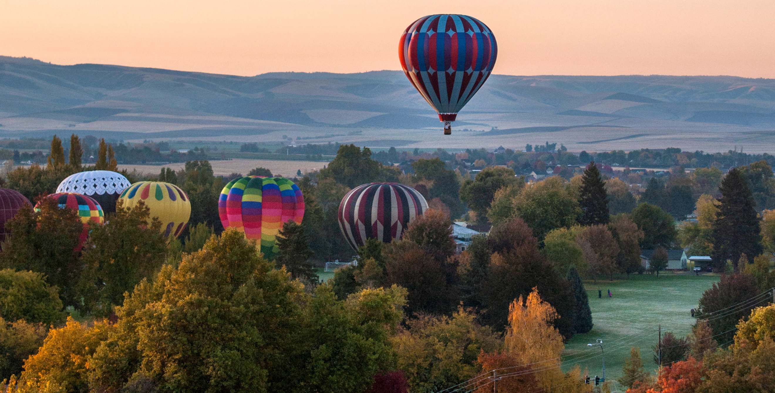 hot air balloons soar over Walla Walla, Washington