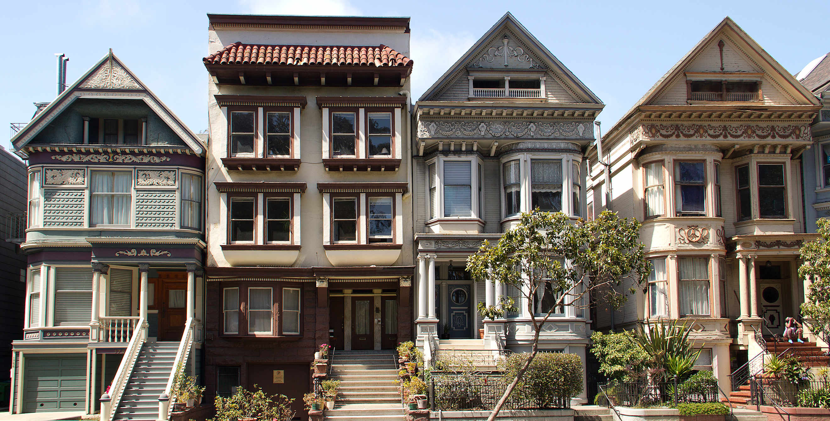 Victorian homes in San Francisco that are covered by AAA earthquake insurance.