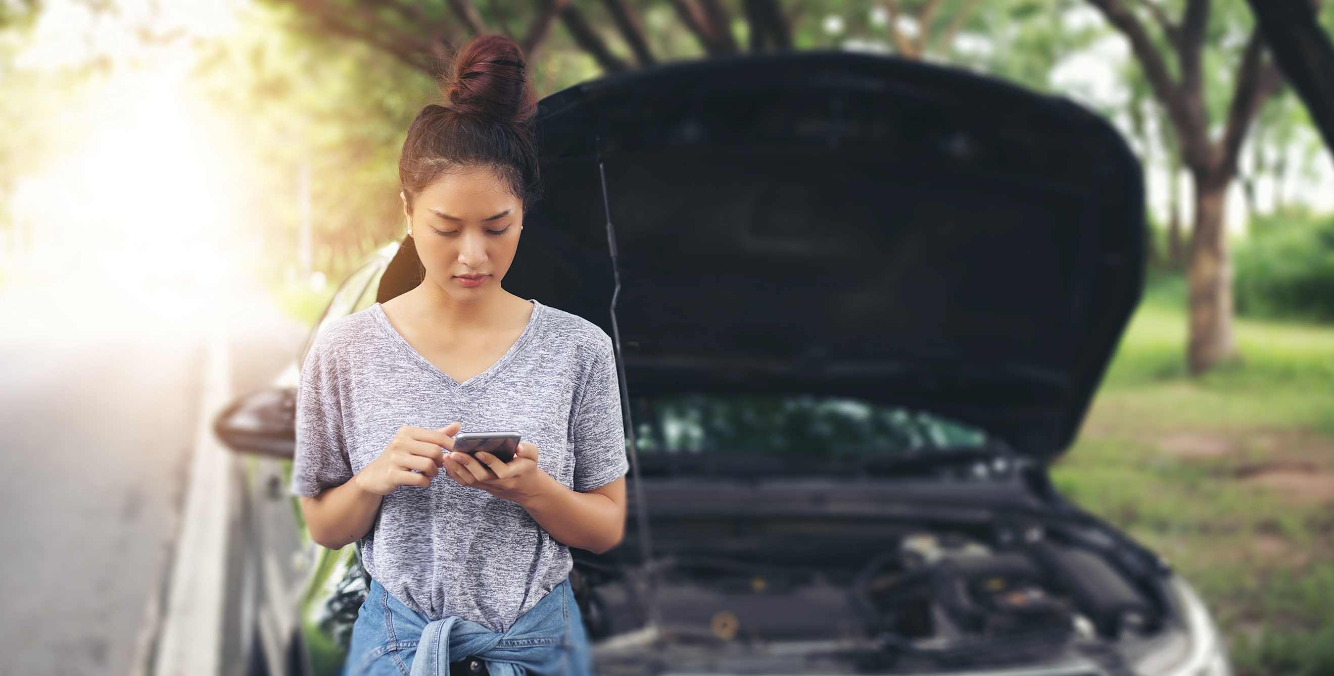 AAA Member uses the AAA mobile app to request battery testing