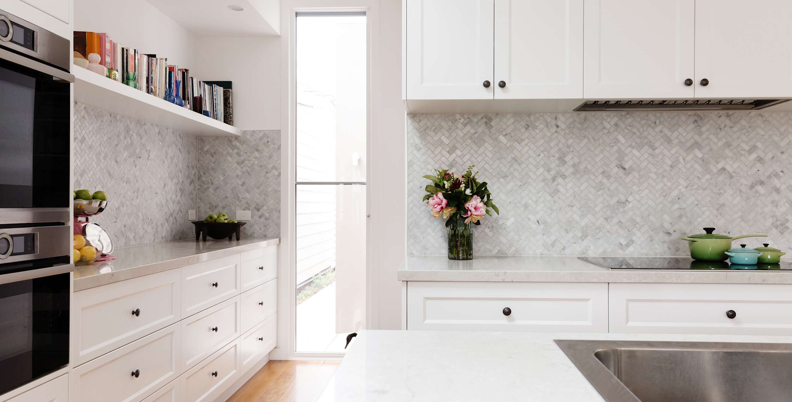 A clean, bright, modern kitchen.