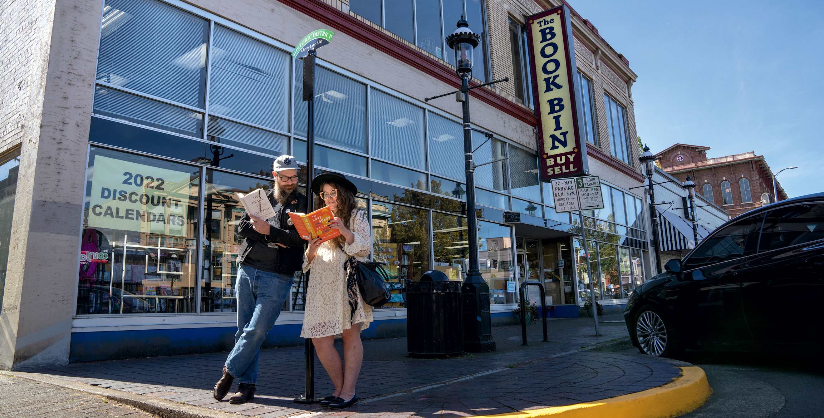 Two customers outside of Book Bin in Salem, Oregon.