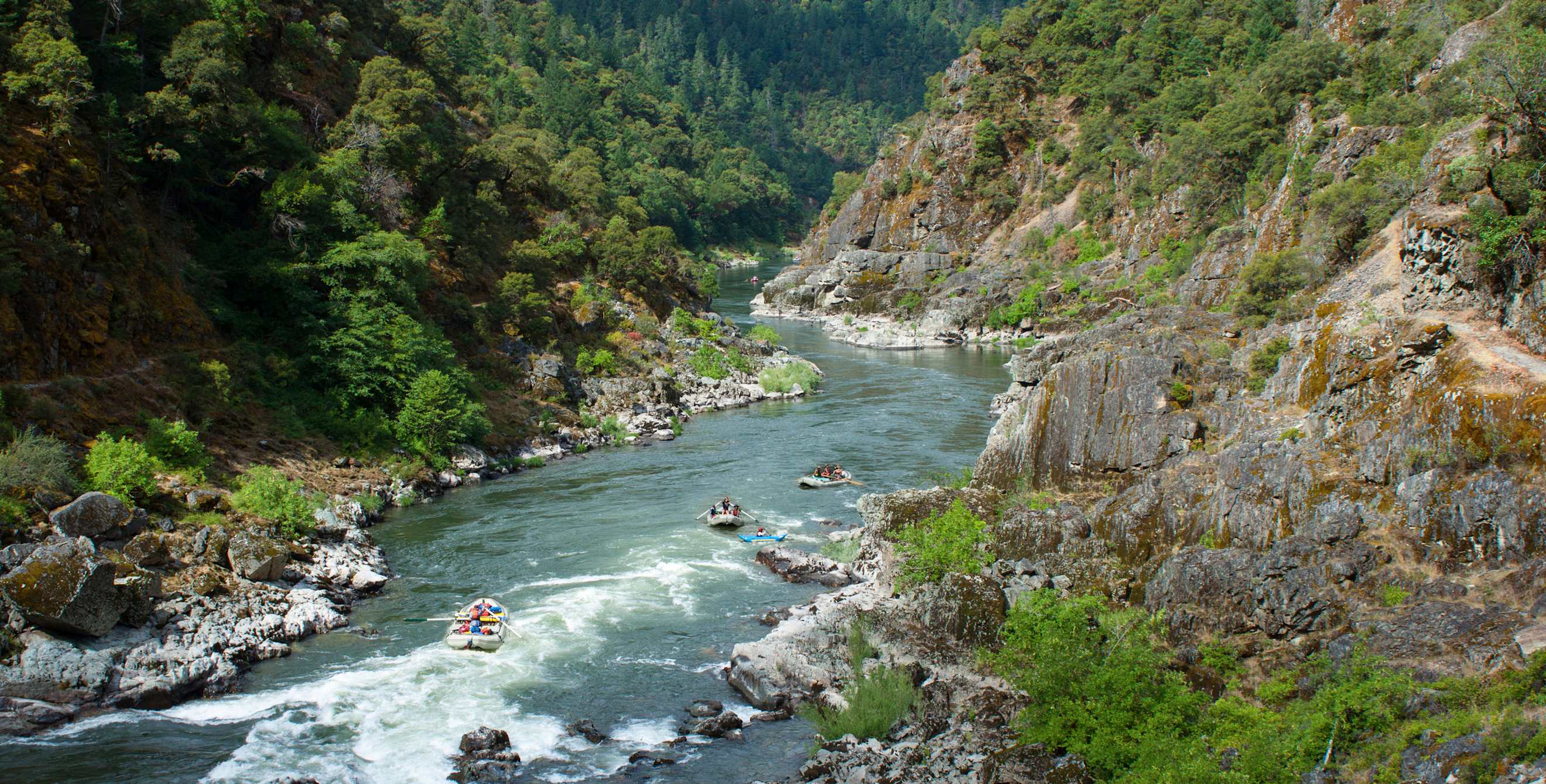 River rafters float downt he Rogue River.