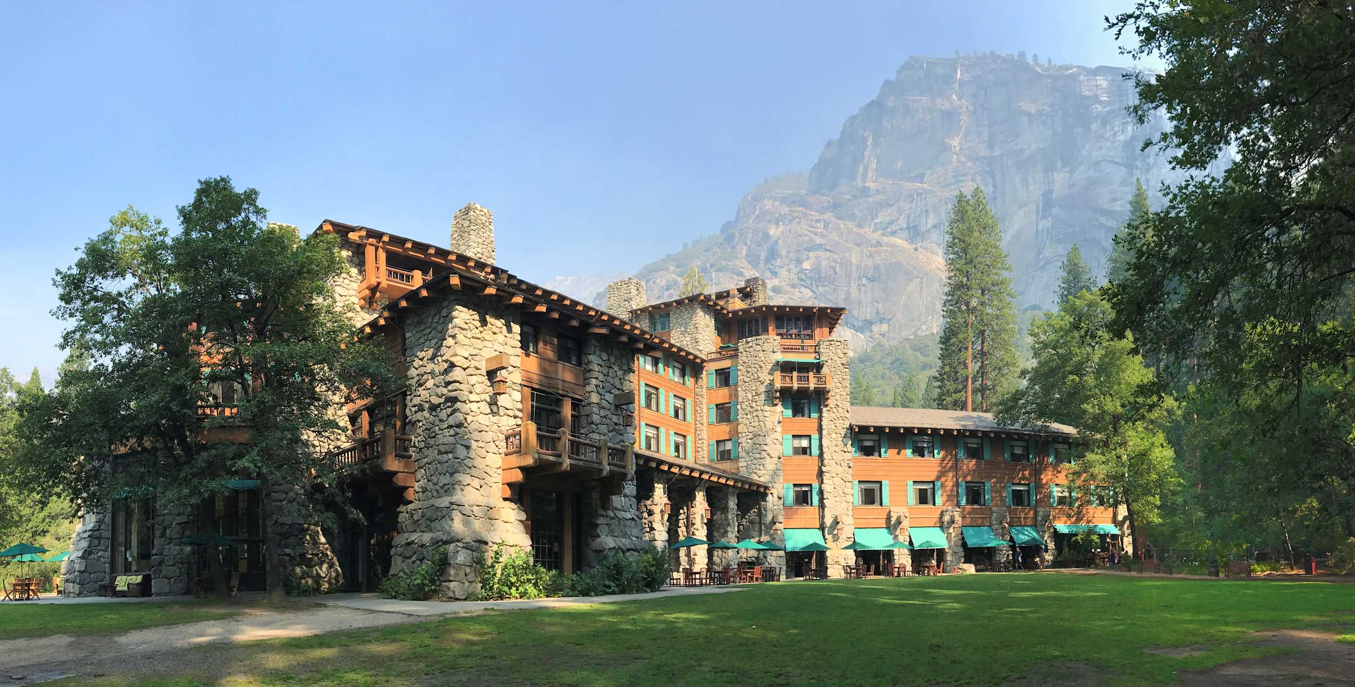 Ahwahnee Hotel at Yosemite National Park on a clear day.