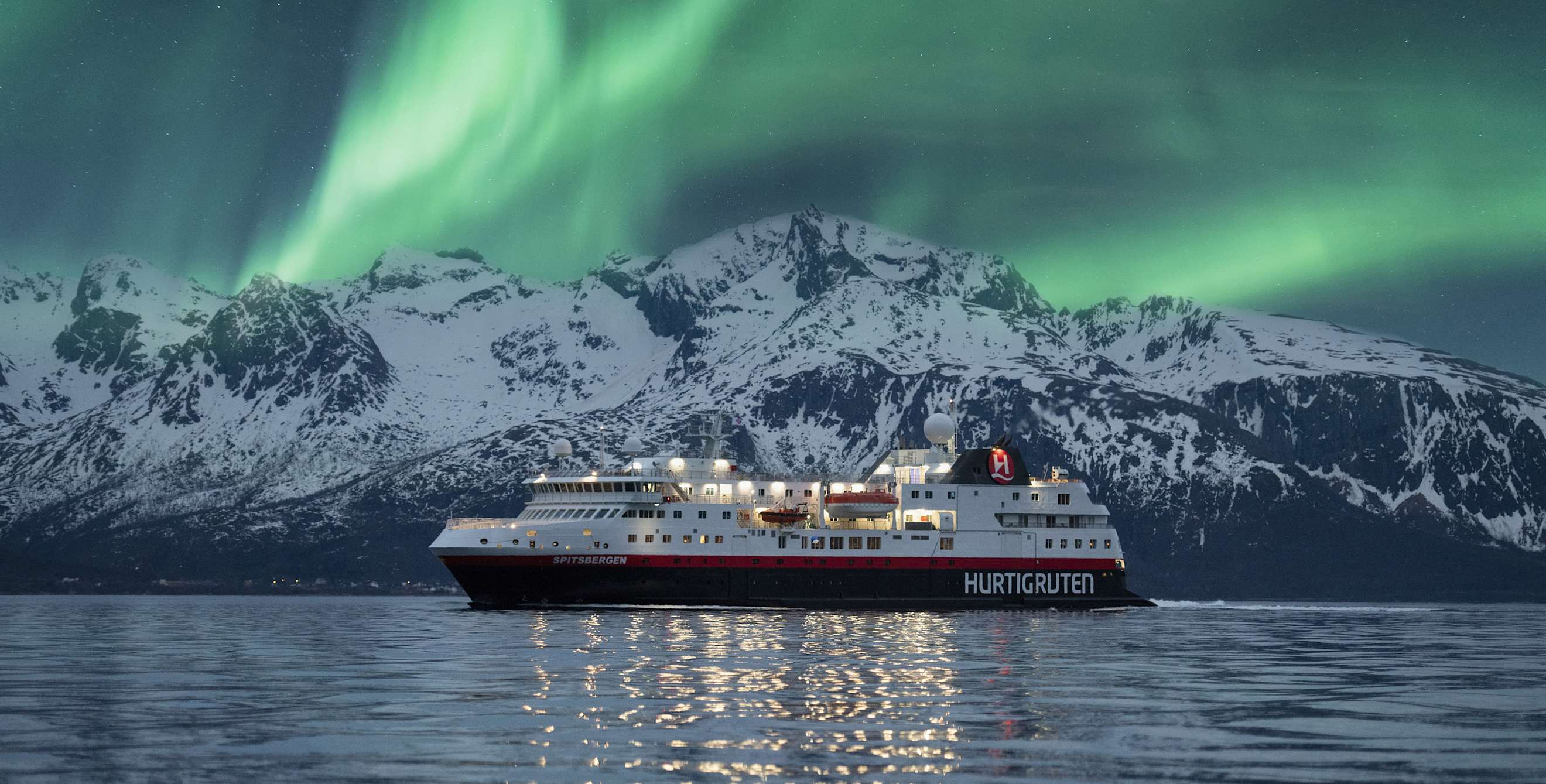 Head to Alaska to catch the aurora borealis in its peak season with these expert tips.