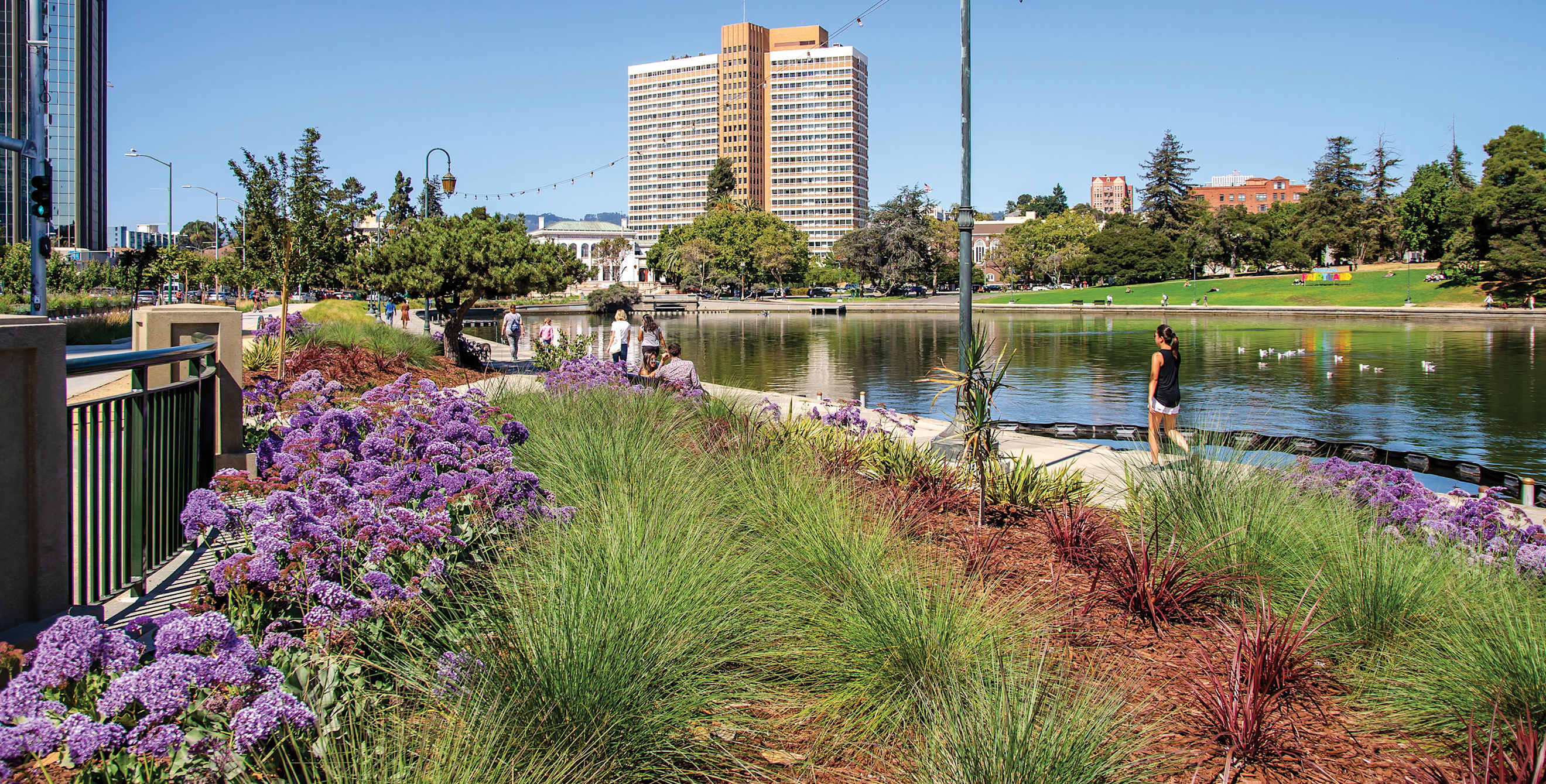 trail at Lake Merritt in Oakland, Calif., picture