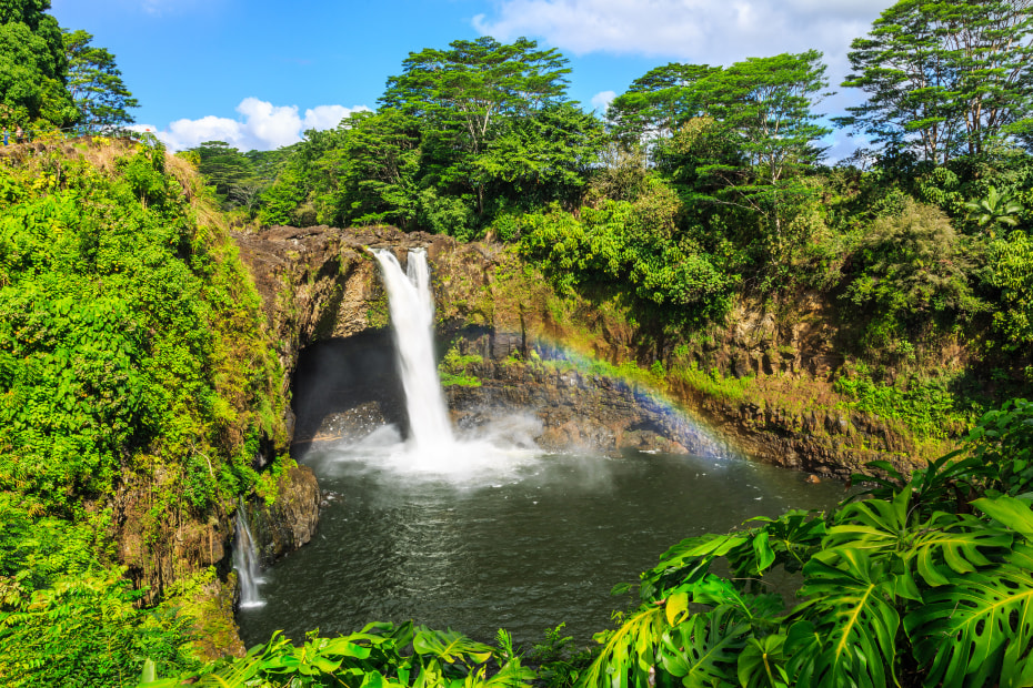 Waianuenue Rainbow Falls in Wailuku River State Park in Hilo, Hawaii, image