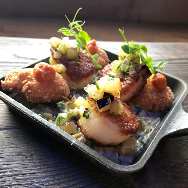 photo of a tray of scallops