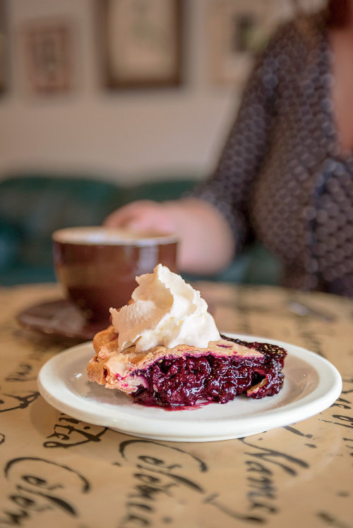 Bipartisan Cafe serves a sweet-tart marionberry pie, picture