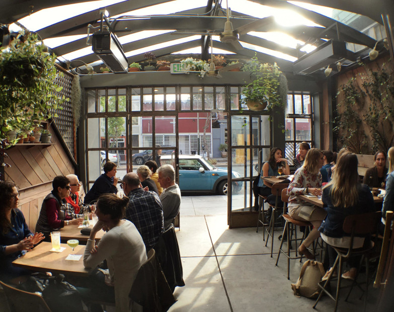 Horsefeather's covered front patio on Divisadero Street in San Francisco, picture