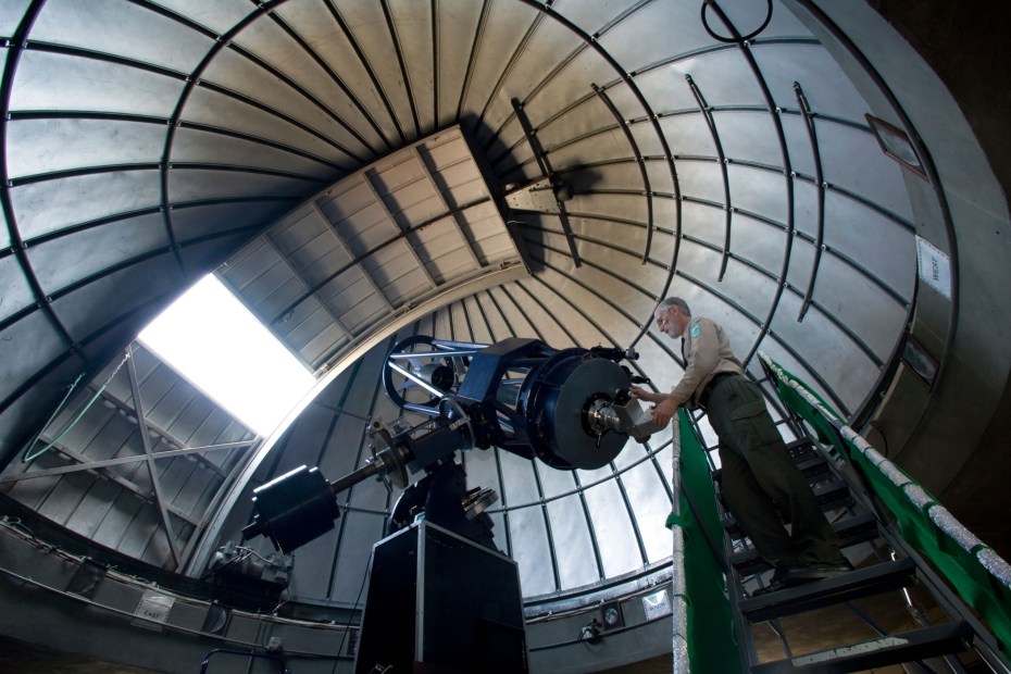 the interior of the Goldendale Observatory, picture