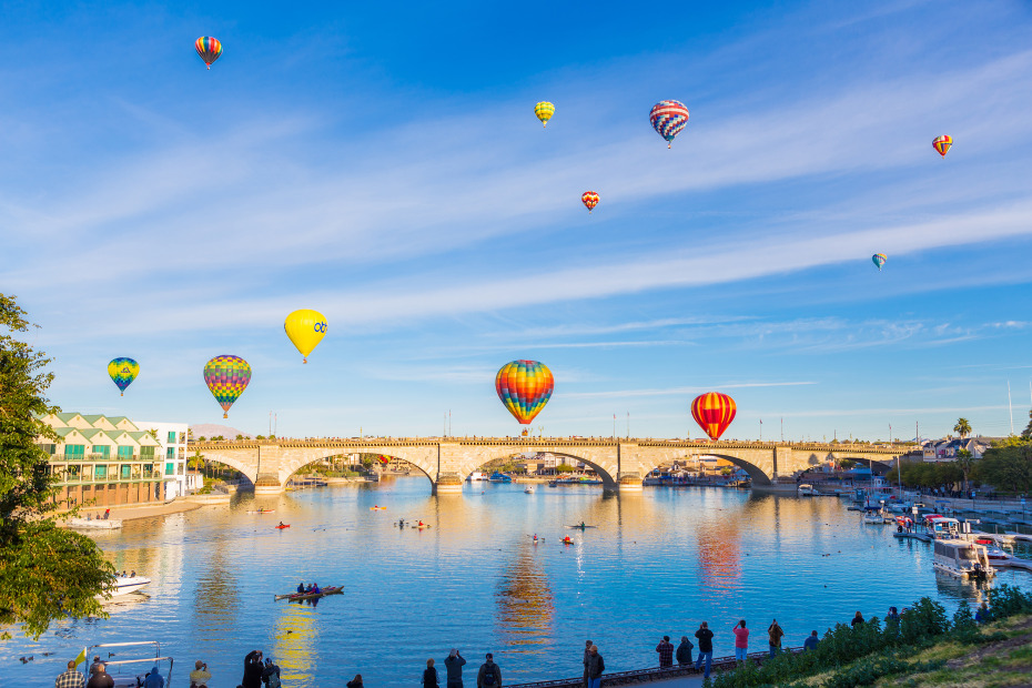 Lake Havasu London Bridge with colorful hot air balloons floating above