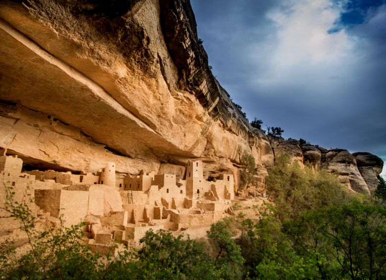 picture of the Cliff Palace archaeological site in Mesa Verde National Park in Colorado