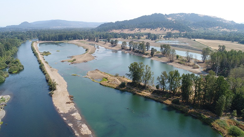 Willamette Confluence Preserve east of Eugene, Oregon, viewed from above, picture