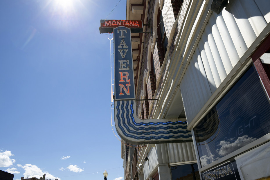 Neon sign outside of Montana Tavern in Lewistown, Montana