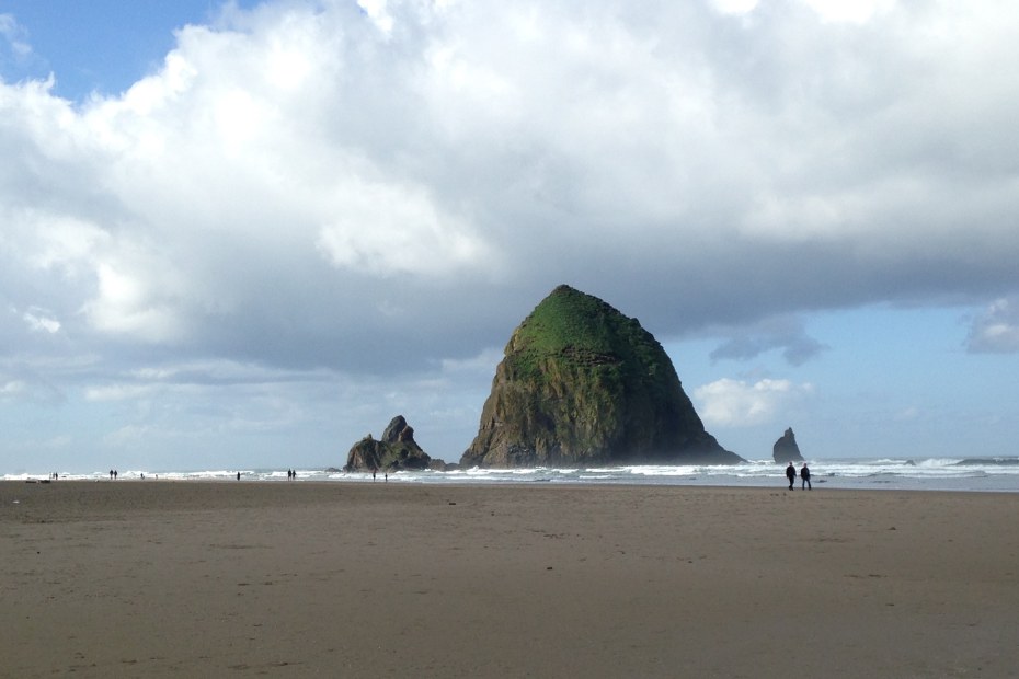 Haystack Rock at Cannon Beach, Oregon, picture