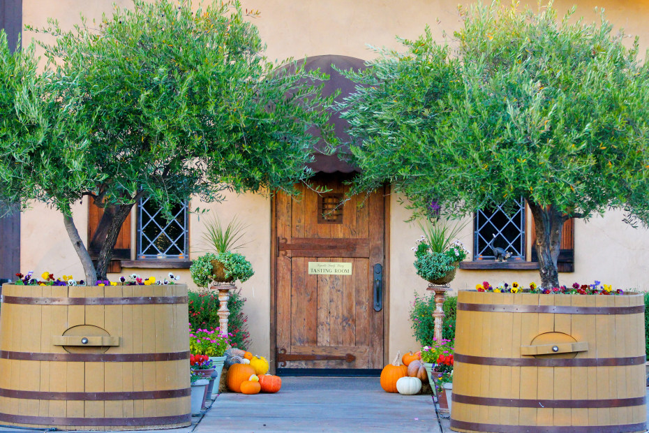Tasting room entrance at Reynolds Family Winery on Silverado Trail in Napa Valley, entryway, photo