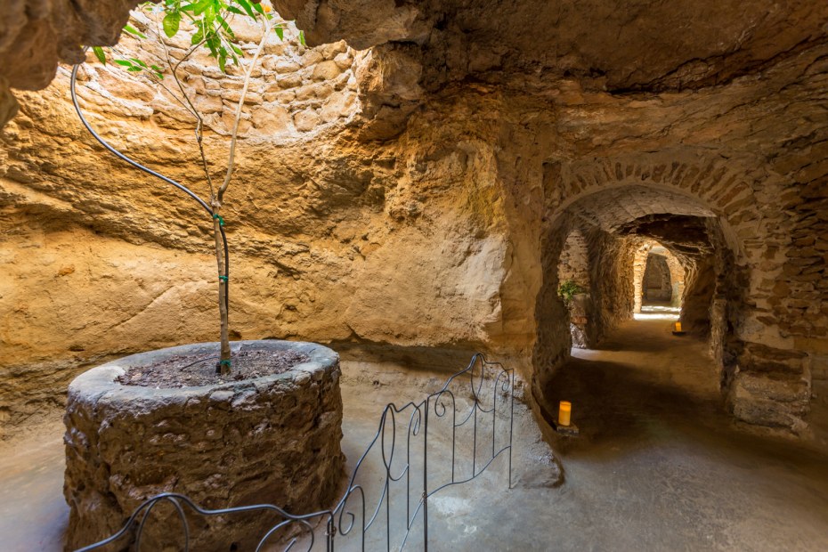 A subterranean planter in Forestiere Underground Gardens, picture