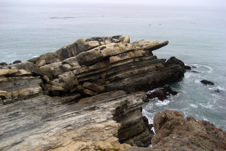 Rocky coastal area at Gualala Point, photo