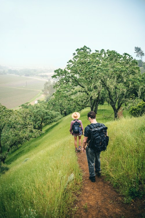 Two people hiking Oat Hill Mine hiking trail, picture