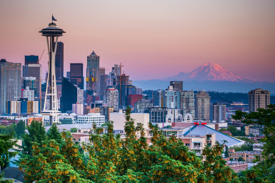 Seattle skyline view from Kerry Park at sunset, picture