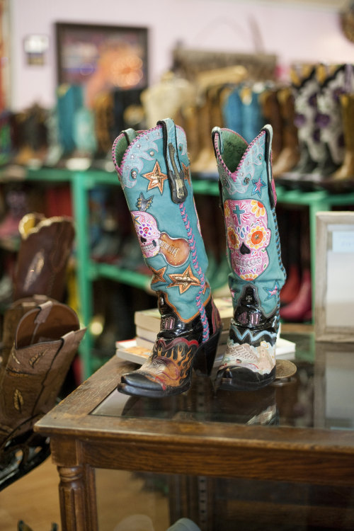 cowboy boots at Rockstar Cowgirl decorated with skulls, image