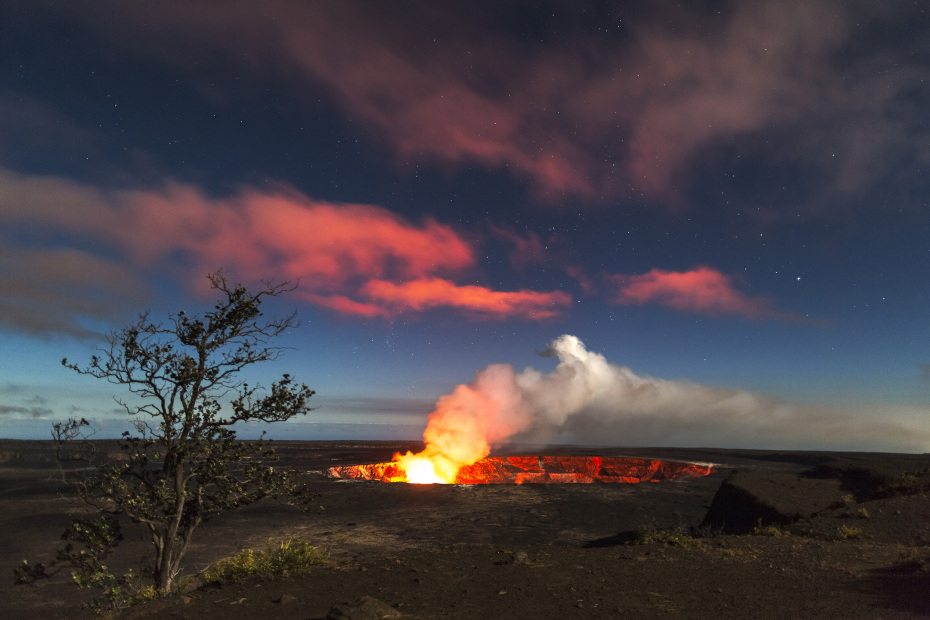 Kilauaea's colorful lava flows, Hawaii, picture