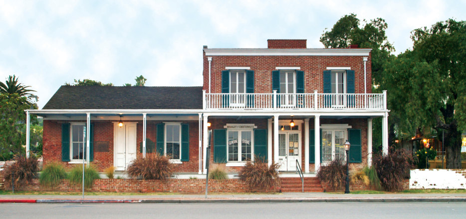 picture of the exterior of the whaley house in San Diego, California