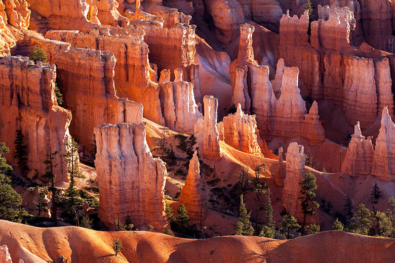 mudstone and limestone spires—aka Hoodoo—at Bryce Canyon, Utah, picture