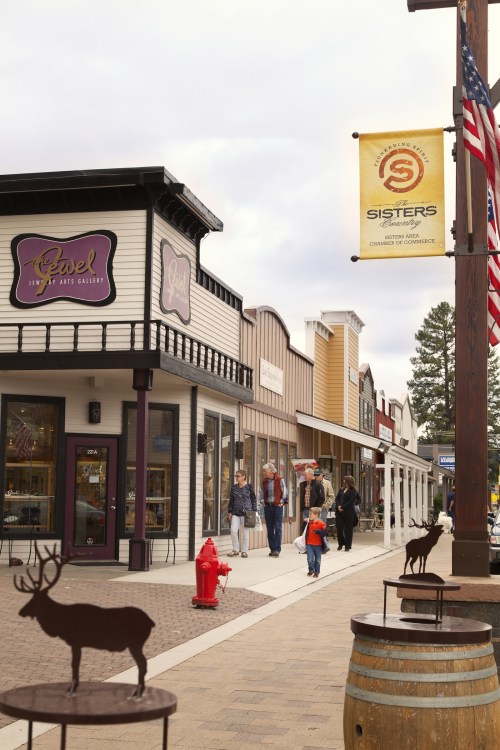 Cascade Avenue, Sisters, Oregon, picture