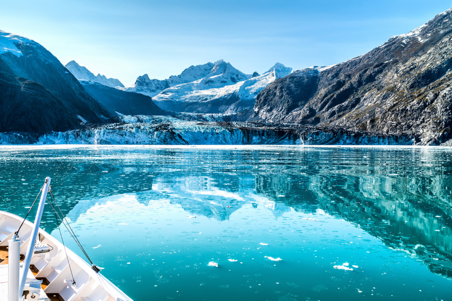 AAA Members go on a cruise excursion to see one of Alaska's glaciers.