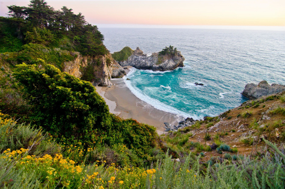 McWay Falls seen from a Highway 1 pullout in Julia Pfeiffer Burns State Park, picture