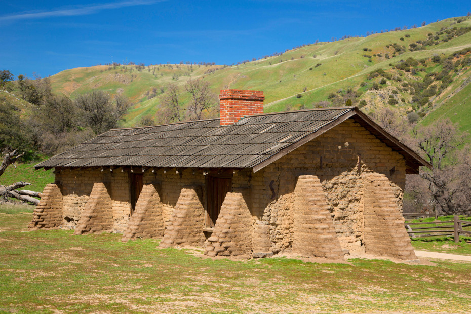 Adobe brick building at Fort Tejon State Historic Park