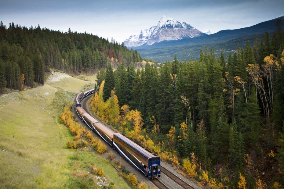 rocky mountaineer train traveling in the canadian rockies