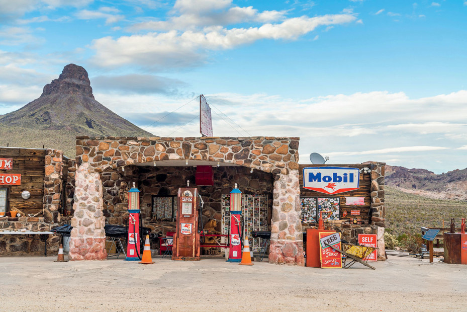 Cool Springs Station in Golden Valley, Arizona, on a sunny day.