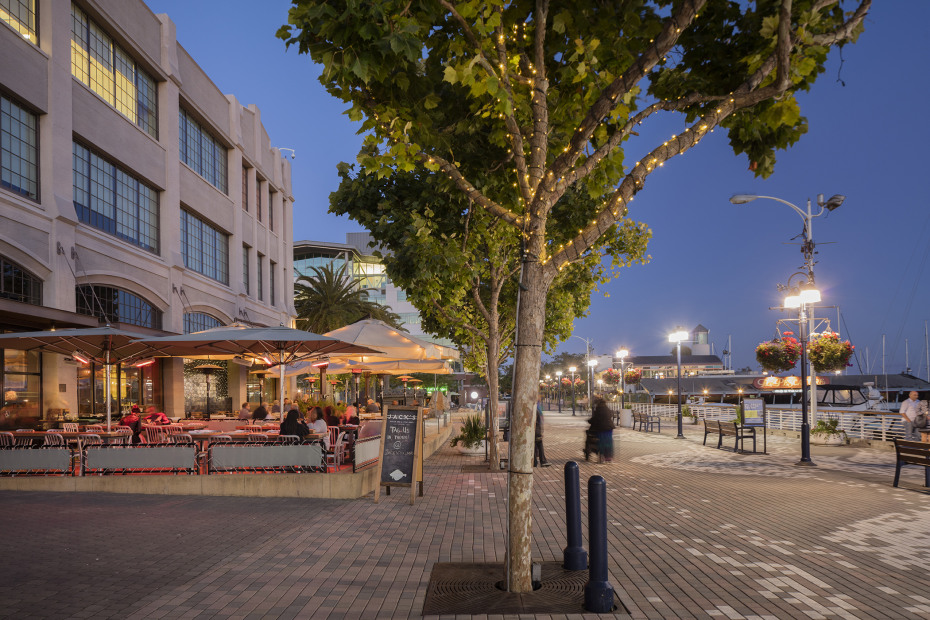 Jack London Square as seen in the evening, picture