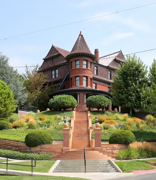 picture of the exterior of the McCune Mansion in Salt Lake City, Utah