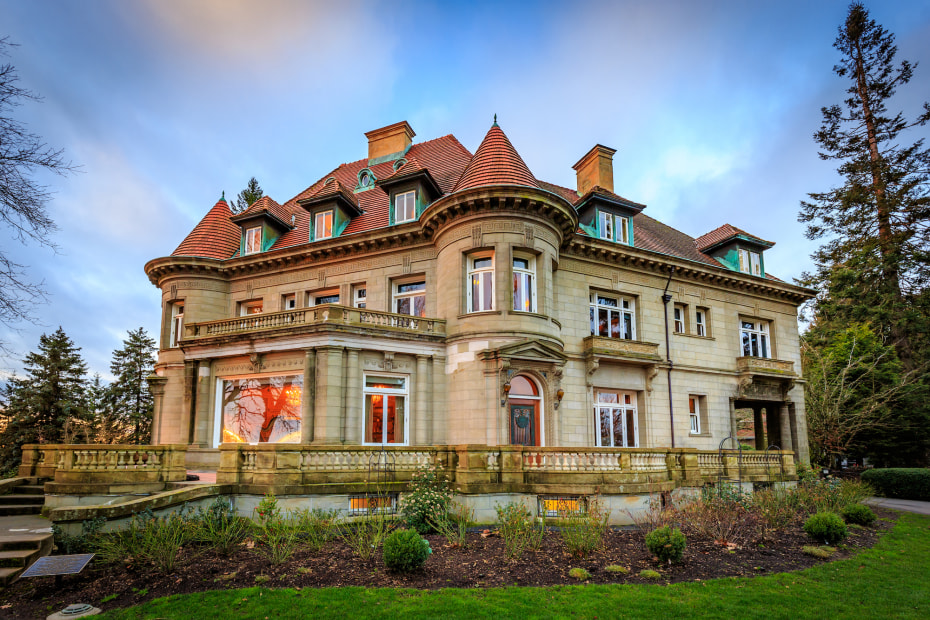 picture of the exterior of Pittock Mansion in Portland, Oregon