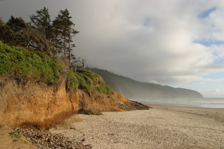 picture of the beach at Cape Lookout State Park along the Oregon coast, near Tillamook