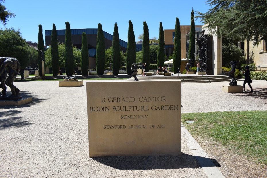 picture of the courtyard at Stanford's Cantor Arts Center