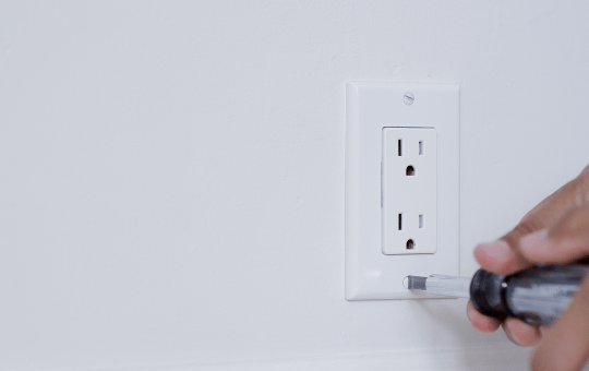 Removing outlet cover