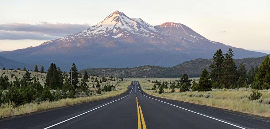 Mt. Shasta, California: Groovy Weekender