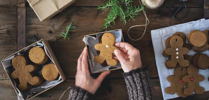 14 Ways to Make the Holidays Meaningful This Year