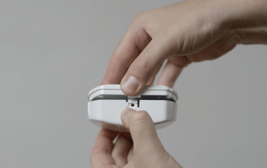 Remove entry sensor battery